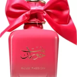 Frasco rojo brillante del perfume Ard Al Zaafaran Bint Hooran Rose Passion 100 ml con detalles dorados