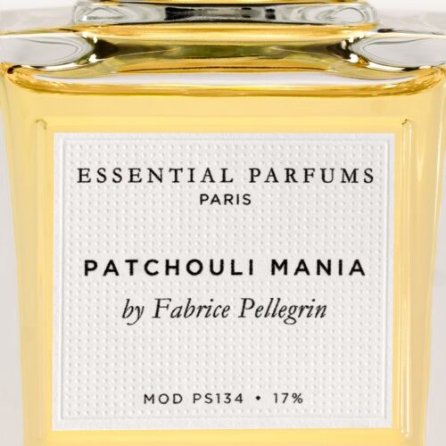 Frasco de perfume "Patchouli Mania" de Essential Parfums, diseñado por Fabrice Pellegrin, con un contenido de 17% de concentración. Ideal para amantes de fragancias intensas y sofisticadas.
