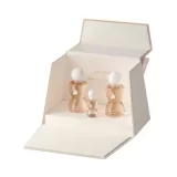 Bolso del set Laverne Sense Forever abierto con el perfume 75 ml, el perfume capilar y el mini de bolso dentro